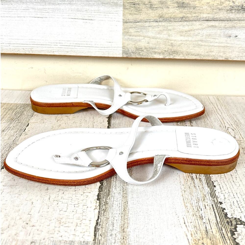 Stuart Weitzman Womens 5.5 White Leather Silver O Ring Thong Flat Sandals
